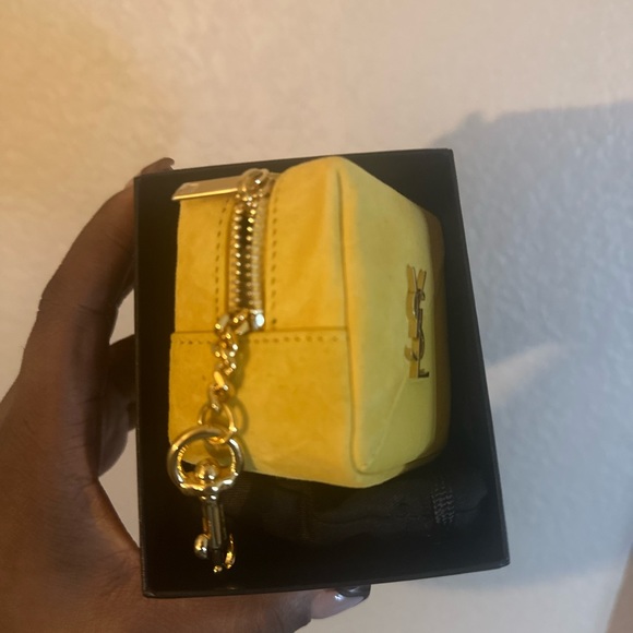 Saint Laurent - Picture 8 of 9